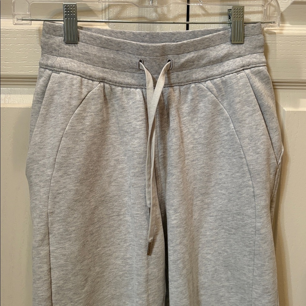 LULULEMON 2 - Picture 5 of 14